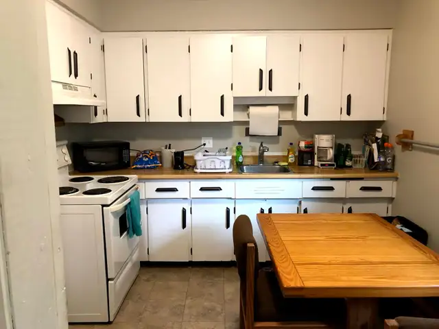 Off Campus Housing - Photo 7