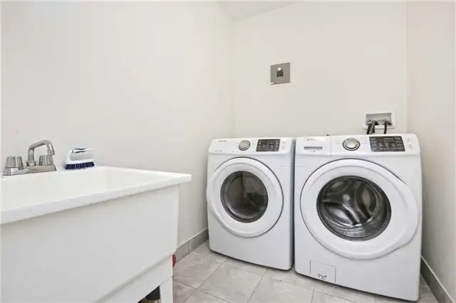 Nice 2 Bedroom Basement For Rent 416-799-1616 - Photo 7