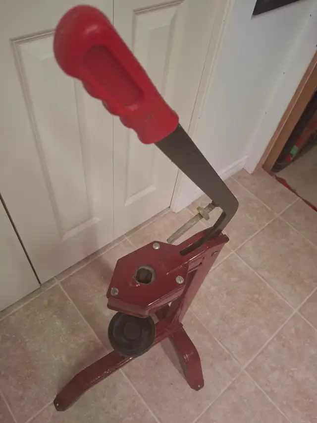 Floor Wine Bottle Corking Machine - Photo 3