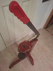 Floor Wine Bottle Corking Machine - Photo 3