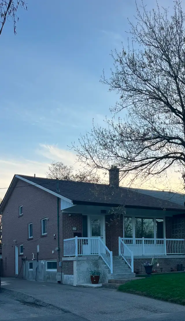 4 Bedroom Home For Sale in North York $479,000