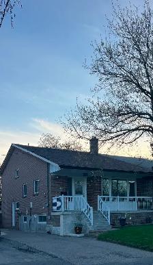 4 Bedroom Home For Sale in North York $479,000