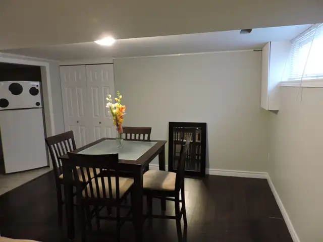 4 Bedroom Home For Sale in North York $479,000 - Photo 6