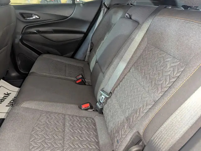 2023 Chevrolet Equinox LT WITH GREAT GAS MILEAGE! - Photo 8