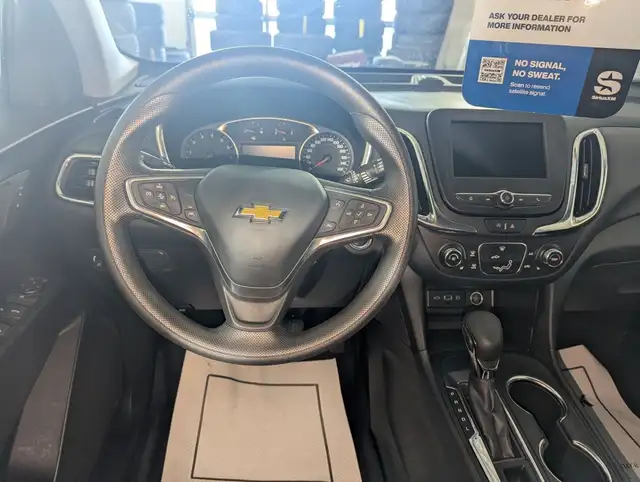 2023 Chevrolet Equinox LT WITH GREAT GAS MILEAGE! - Photo 9