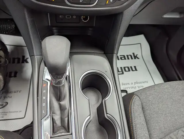 2023 Chevrolet Equinox LT WITH GREAT GAS MILEAGE! - Photo 11