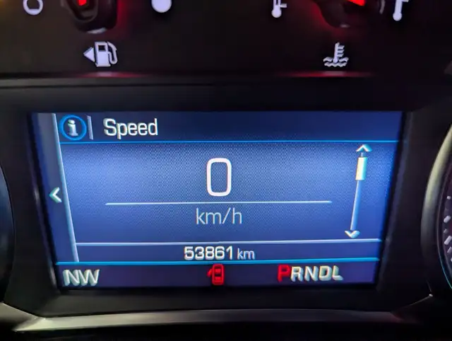 2023 Chevrolet Equinox LT WITH GREAT GAS MILEAGE! - Photo 13