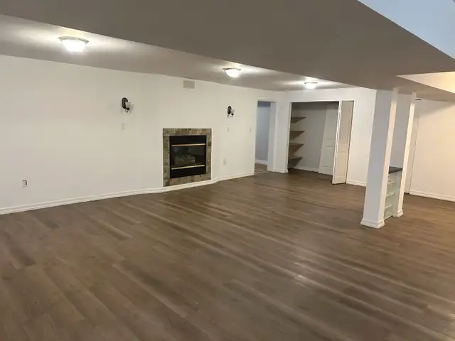 Spacious and bright basement apartment in Uxbridge - Avail immed - Photo 4