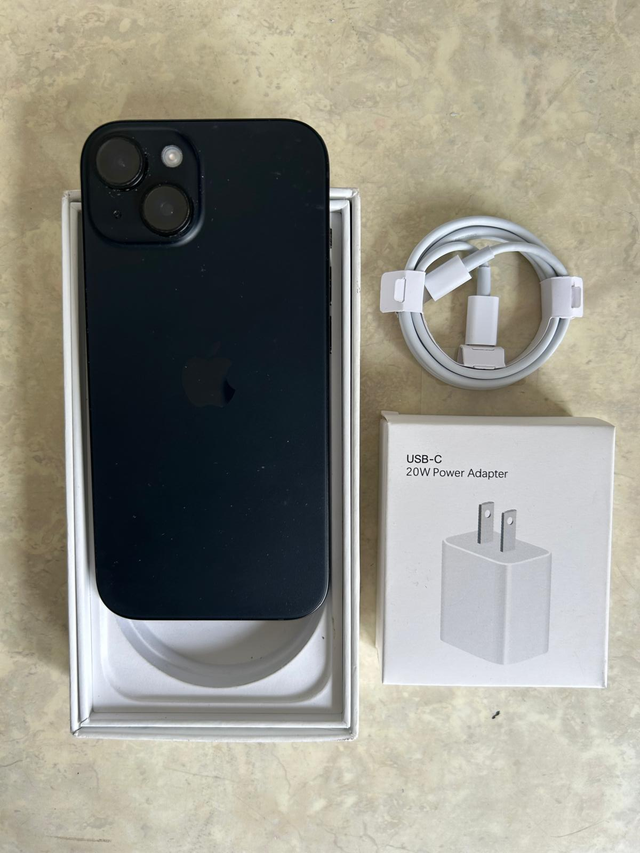 iPhone 15 128GB AirPods/Charger Set/Delivery