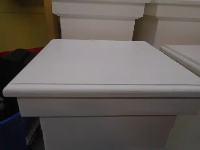Pedestal stands - Photo 4