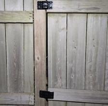 redressement et réparation de clôture de bois,porte…