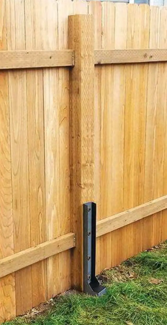 redressement et réparation de clôture de bois,porte… - Photo 2