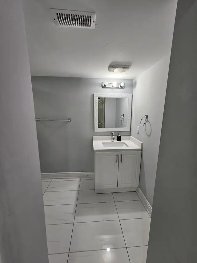 Room available for girl - Photo 6