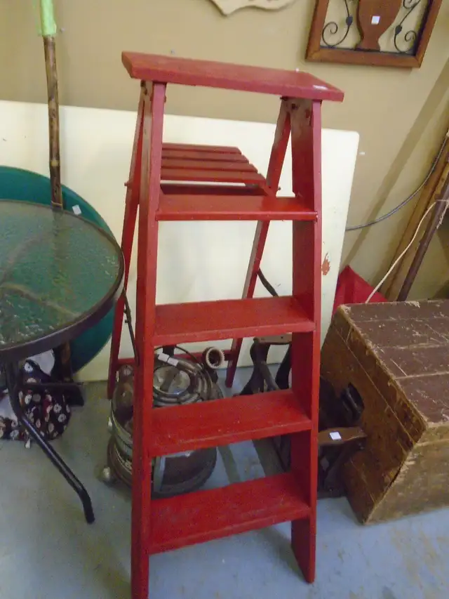 Wooden step ladder