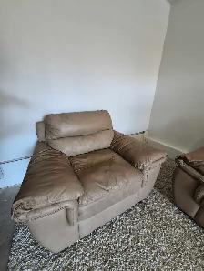 FREE DELIVERY Beautiful Leather Matching 3 Seater Sofa & 1 Seate - Photo 7
