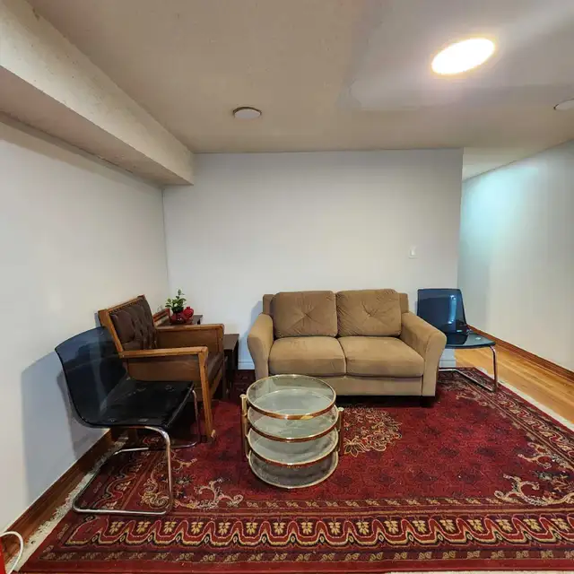 Rent beautiful renovated  1 bedroom apartment - Photo 4