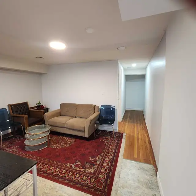 Rent beautiful renovated  1 bedroom apartment - Photo 7