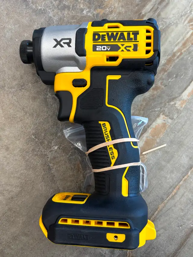Dewalt Cordless DCF845 1/4' Impact Driver