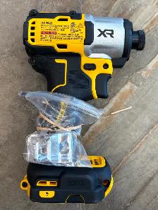 Dewalt Cordless DCF845 1/4' Impact Driver - Photo 2