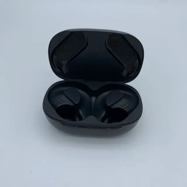 JBL Endurance Peak 3 In-Ear Sound Isolating True Wireless Earbud - Photo 3
