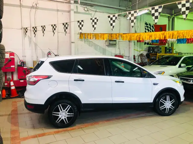 GARANTIE/ 2017 FORD ESCAPE S 2.5L/ COMME NEUVE/ UN VRAIS BIJOU/ - Photo 7