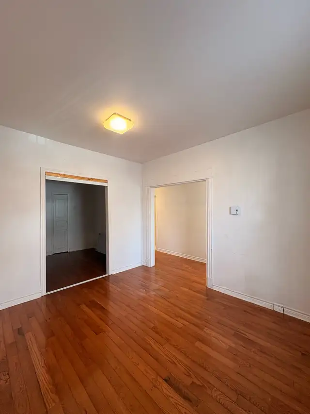 4.5 in Petite Patrie / Métro Beaubien (Avail Now) - Photo 8