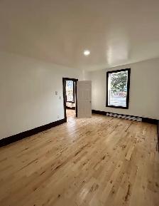 5.5 in Mile Ex / Near Metro Parc (Avail July)