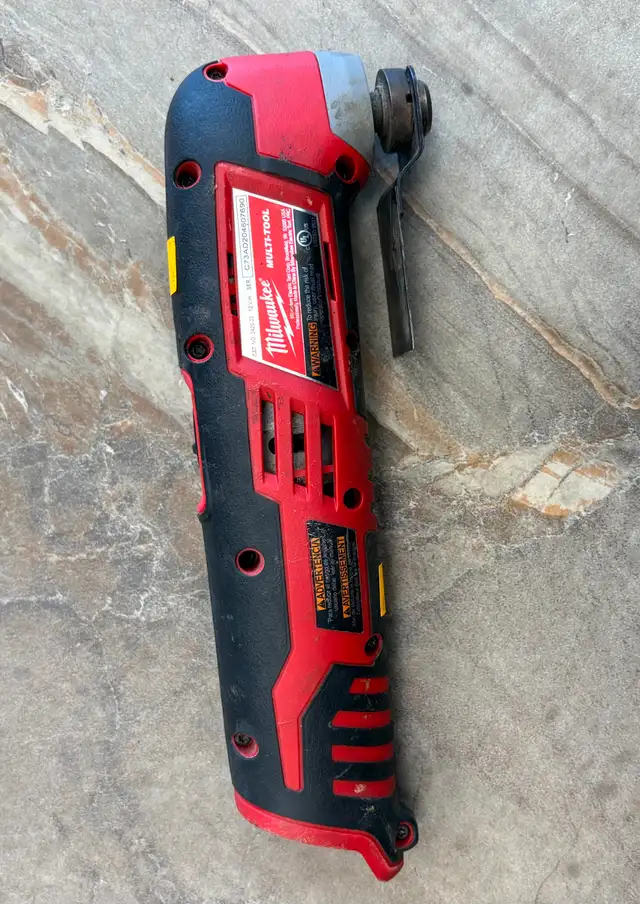 Milwaukee 2426-20 Cordless Oscillating Multi-Tool