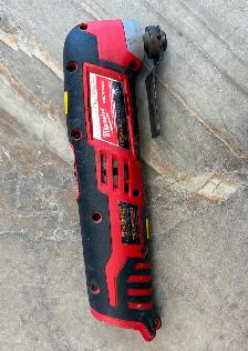Milwaukee 2426-20 Cordless Oscillating Multi-Tool