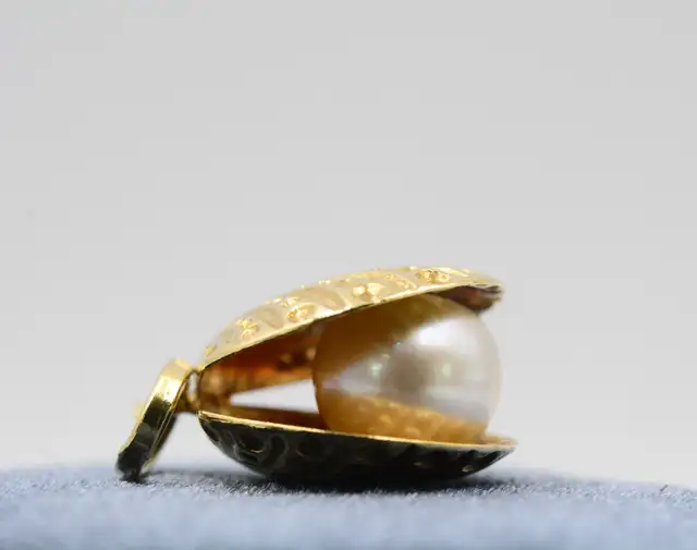 14K CLAMSHELL PEARL PENDANT - Photo 8