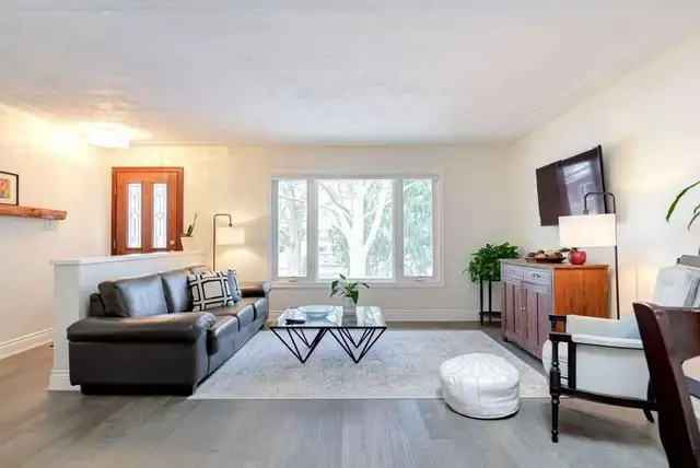 Beautiful Upgraded Home For Rent - $2900 - Photo 2