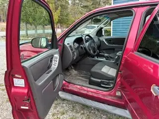 2007 Ford Escape - For Parts Only - Photo 6