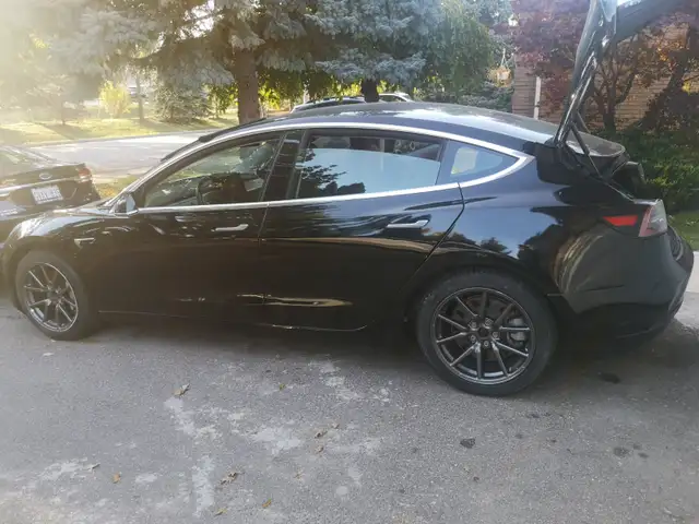 Tesla 2019 Model 3 (Private sale/No Clutch) - Photo 2