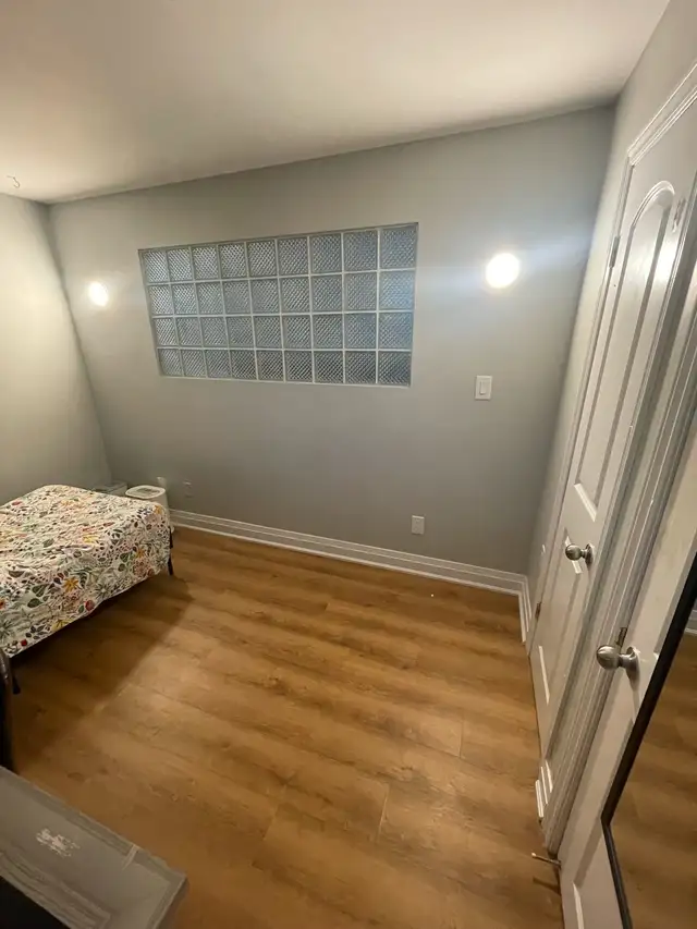 Room For Rent