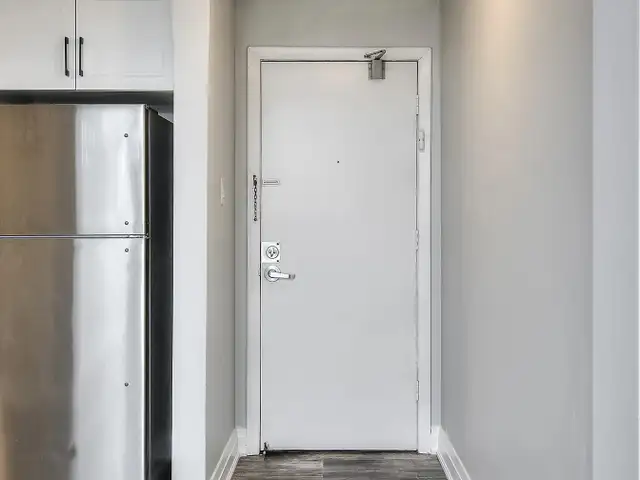 Room For Rent - Photo 7