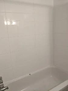2 Bedroom, Heated and Hot Water Provided - Photo 2