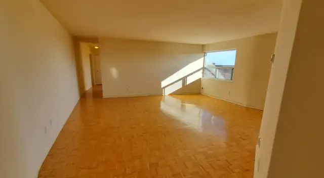 2 Bedroom - Photo 5