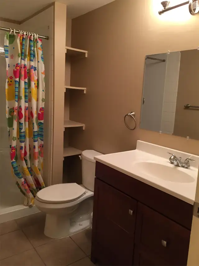 ALL UTILITIES & INTERNET INCLUDED 2 Bed, 1 Bath Lower Suite - Photo 9