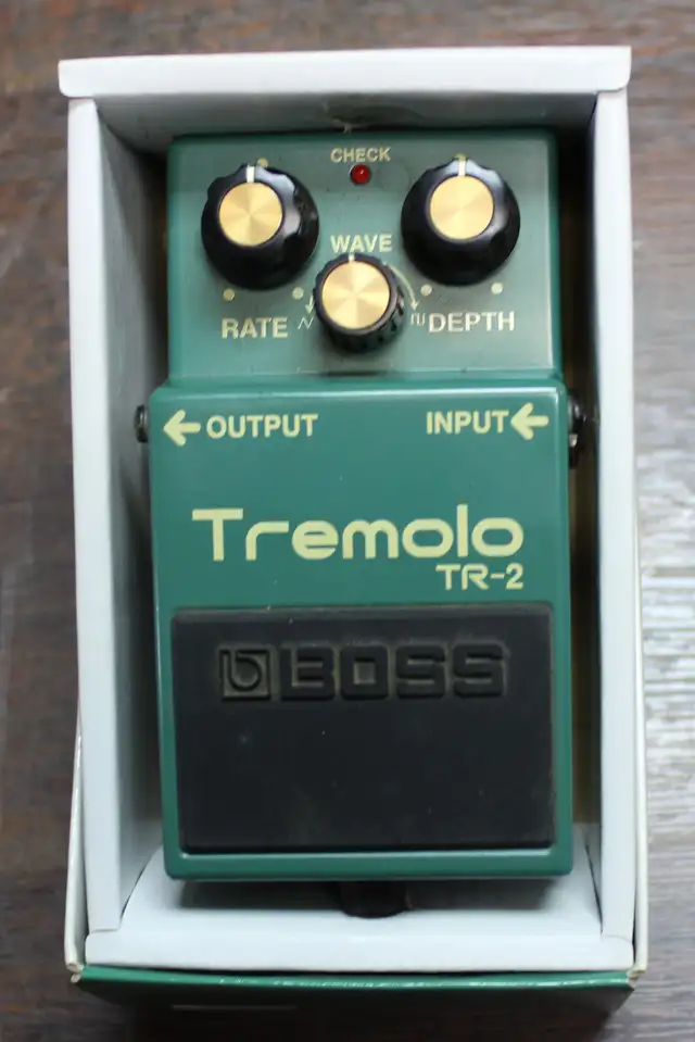 Boss TR-2 Tremolo (Silver Label) Electric Guitar Pedal 90s - Photo 2