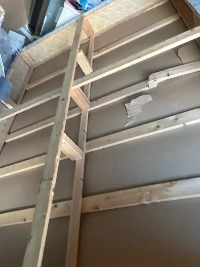 Mattress Queen Box $30 - Photo 3