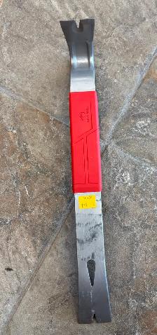 Milwaukee Construction Prybar (Model: 48-22-9035 )