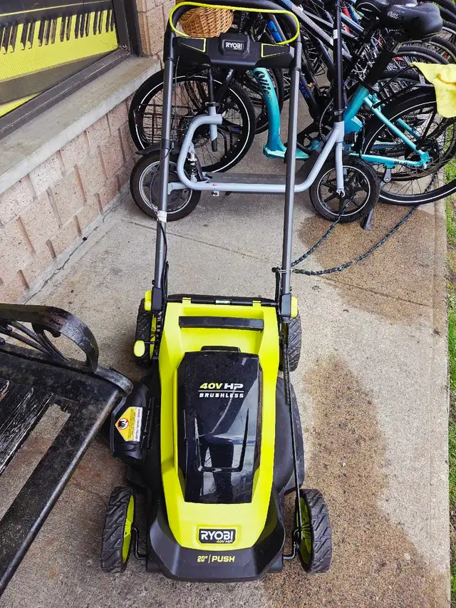 Tondeuse Ryobi 40V
