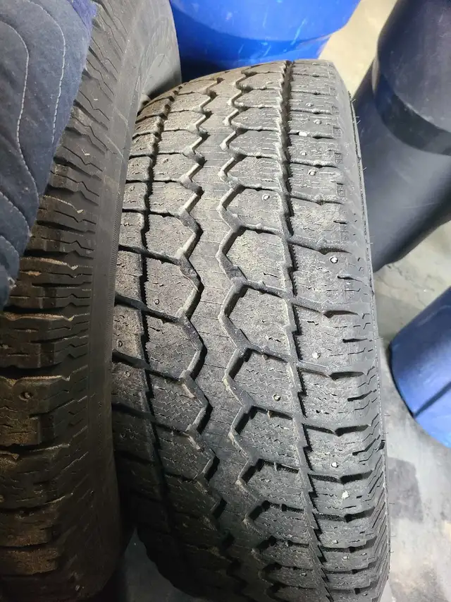 Snow tires for sale - Photo 2