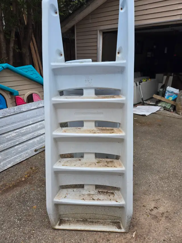 free pool ladder.