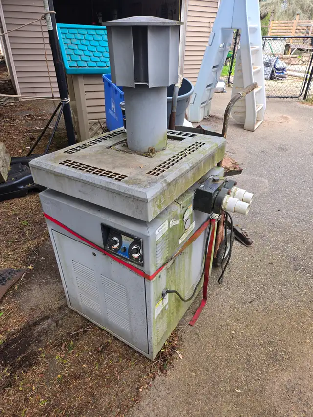 free pool heater.  As is. No information on it. - Photo 2