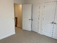 Beautiful 2 bedroom (plus den), 2.5 bathroom, modern townhome - Photo 5