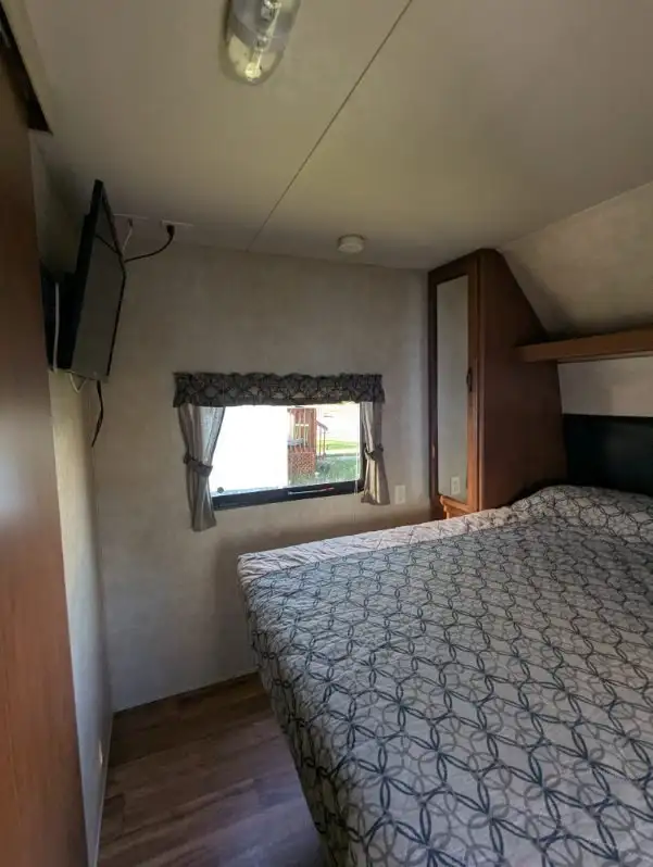 36' travel trailer Salem by Forest River couples retreat, - Photo 4