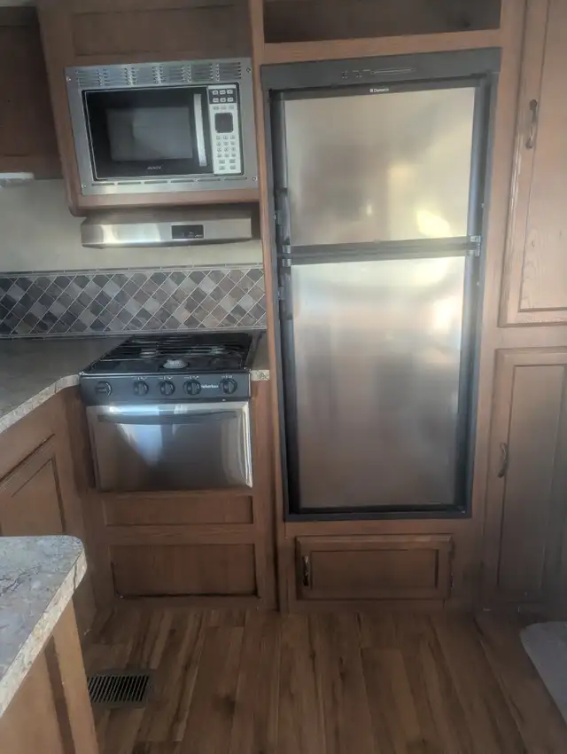 36' travel trailer Salem by Forest River couples retreat, - Photo 6