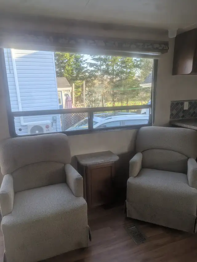 36' travel trailer Salem by Forest River couples retreat, - Photo 8
