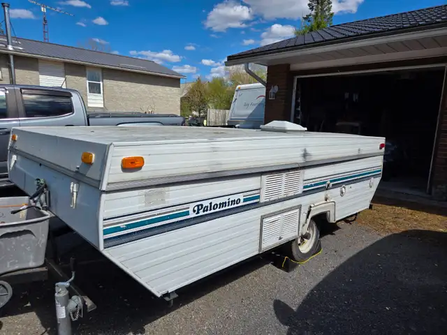 Palomino Filly Tent Trailer  1995